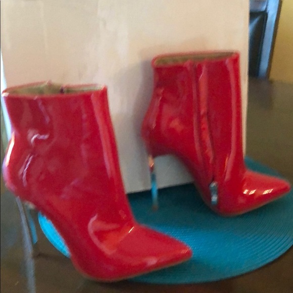 COPY - Selling hot red boots - Picture 2 of 5